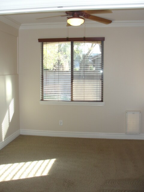 Building Photo - 3329 E Ravenswood Dr
