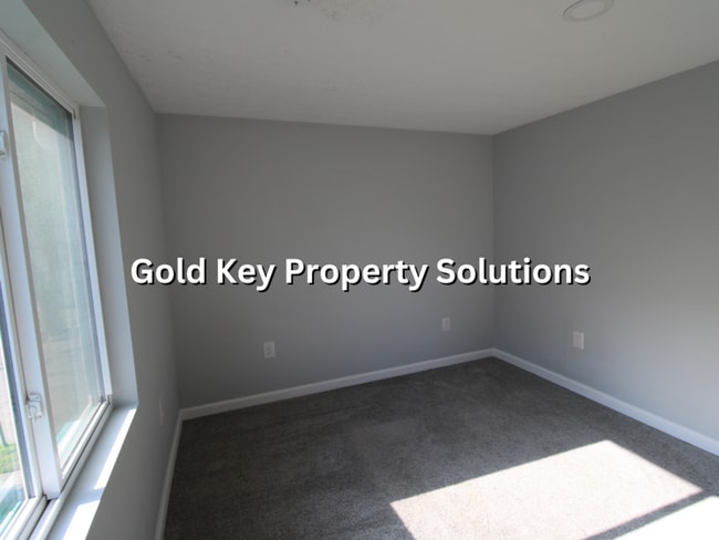 Building Photo - Beautifully Updated 3 BR 2 BA House in Alexandria (NO SECTION 8)