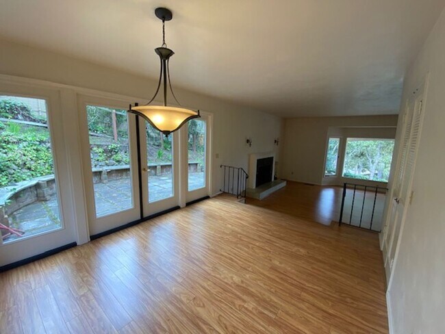 Building Photo - 3093 Hermitage Rd