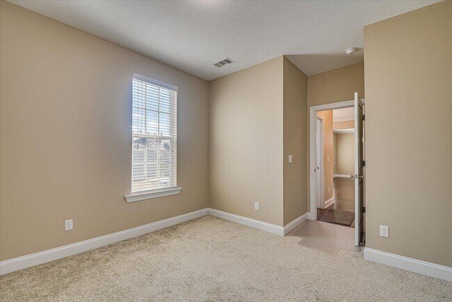 Building Photo - 852 Williford Run Dr