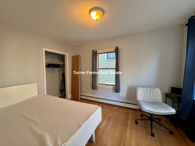 Building Photo - 40 Plymouth St