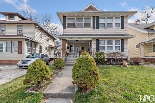 Building Photo - 4138 N Lockwood Ave