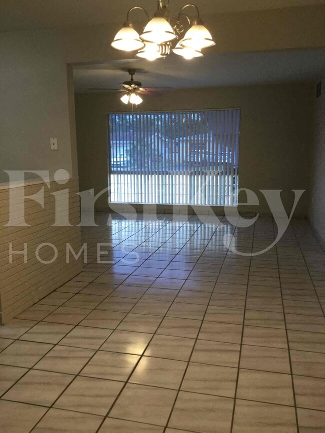 Building Photo - 7925 Indigo St