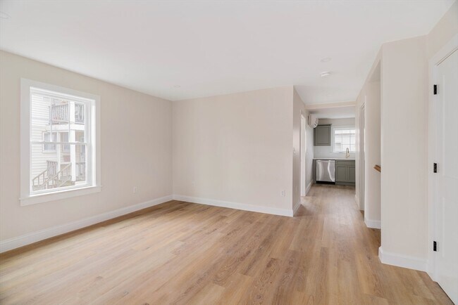 Building Photo - 121 Fayette St