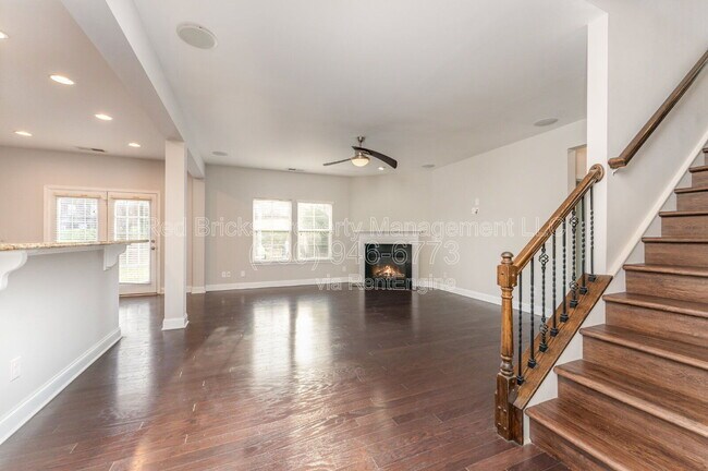 Building Photo - 2288 Barrowcliffe Dr NW