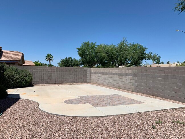 Building Photo - 13250 W Port Royale Ln