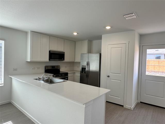 Building Photo - 6804 Haines Dr