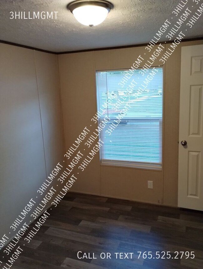 Building Photo - 5600 W Kilgore Ave