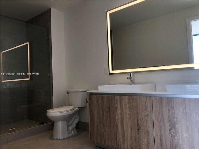 Building Photo - 2960 NE 207th St