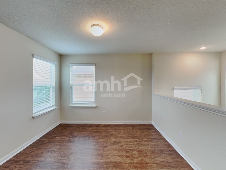 Building Photo - 19800 Andrew Johnson Dr