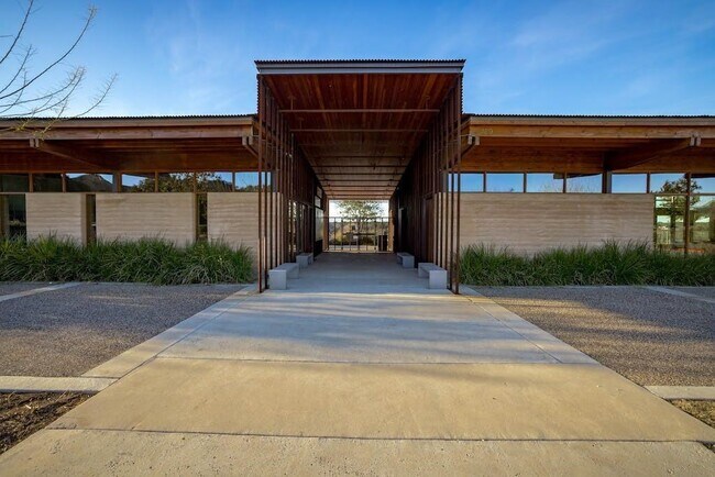 Building Photo - 116 Cherry Ridge Rd