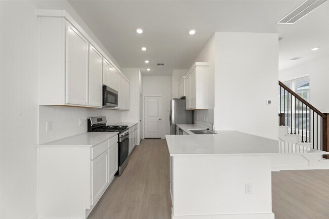 Building Photo - 12523 Alligator Lake Ct
