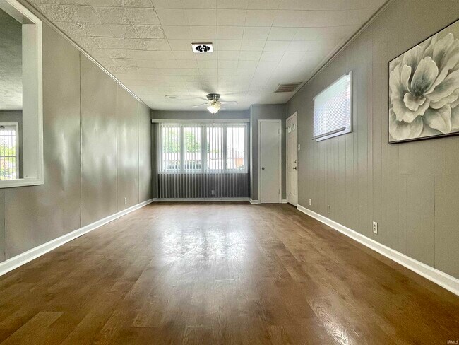 Building Photo - 110 N Tyrone Dr