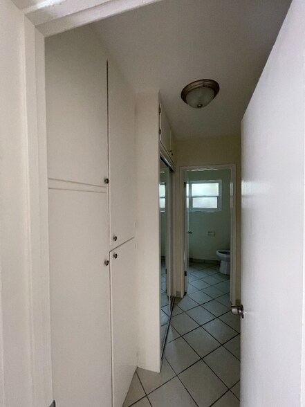 Building Photo - 14207 Sylvan St