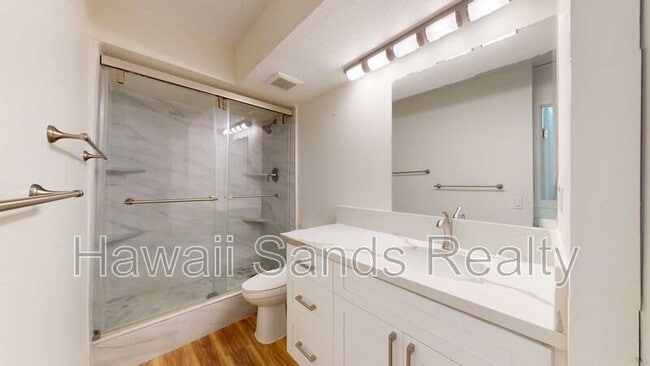 Building Photo - 430 Keoniana St