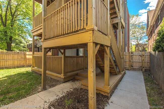 Building Photo - 4530 Commonwealth St
