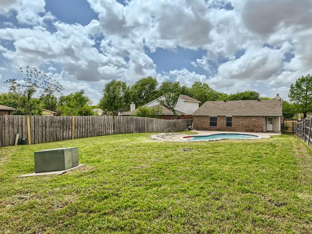 Building Photo - 403 Hollyberry Dr