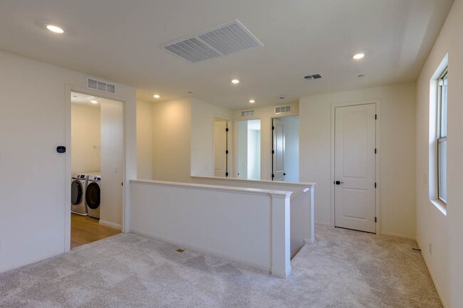 Building Photo - 3 Bedroom West Summerlin Beauty