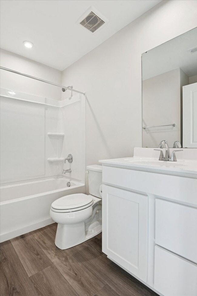 Building Photo - Brand-New Ryan Homes End Unit Townhome – Be the First to Move In!