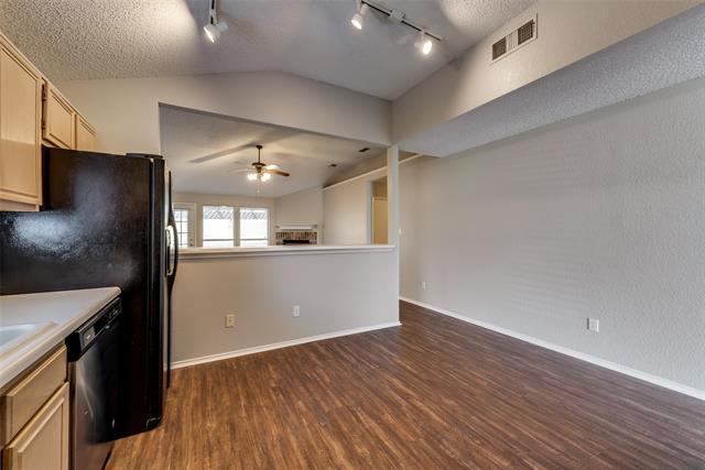 Building Photo - 8129 Spruce Valley Dr