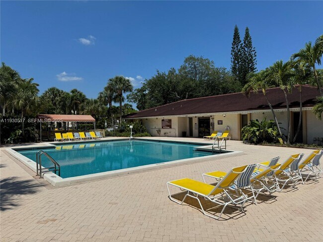 Building Photo - 5550 NW 44th St