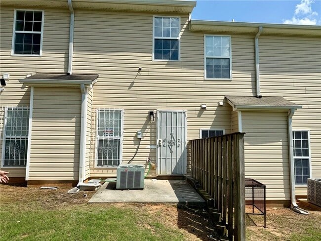 Building Photo - 5481 Sierra Tr