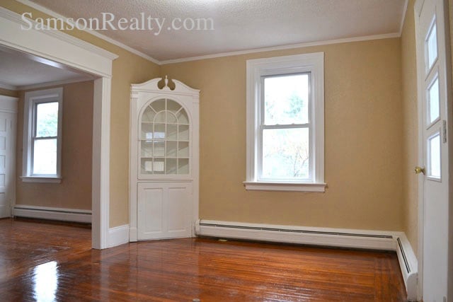 Building Photo - 136 Irving Ave