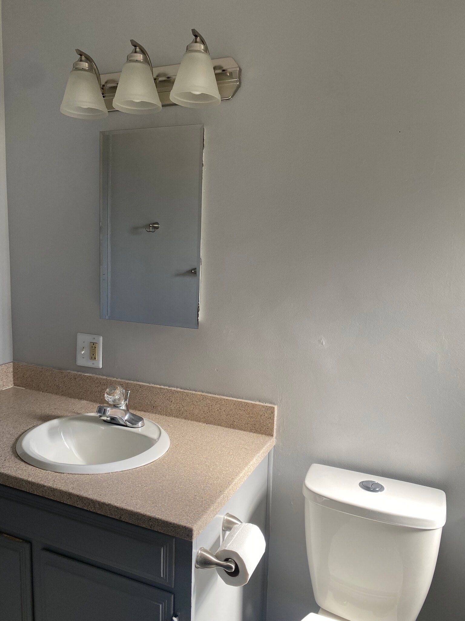 Master Bath - 1263 Bostonia St