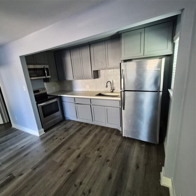 Building Photo - 1421 Marshall St