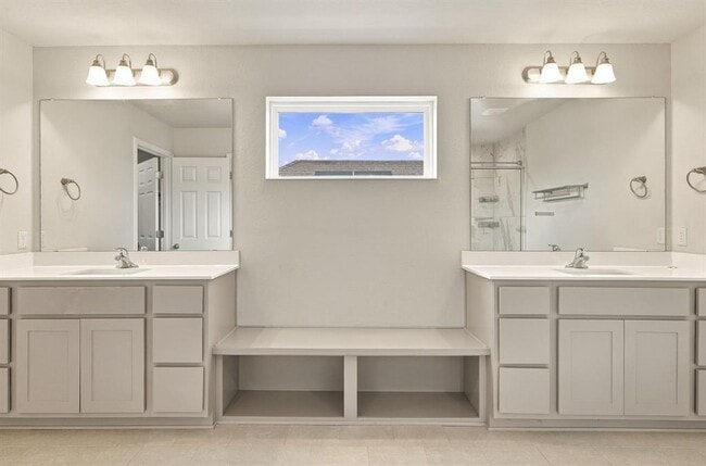 Building Photo - 609 Falkland Trace