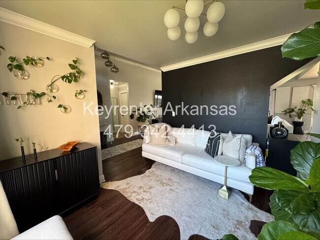 Building Photo - Beautiful Home | Prime Location