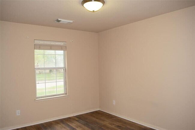 Building Photo - 100 San Simeon Dr