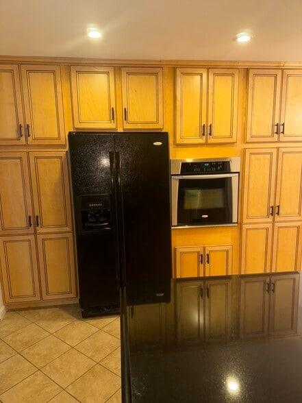 Building Photo - 8001 Greenspring Way