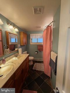 Building Photo - 346 W King St