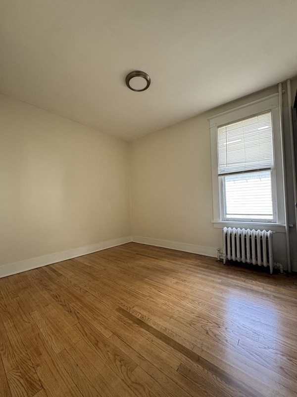 Building Photo - 157 Benson St