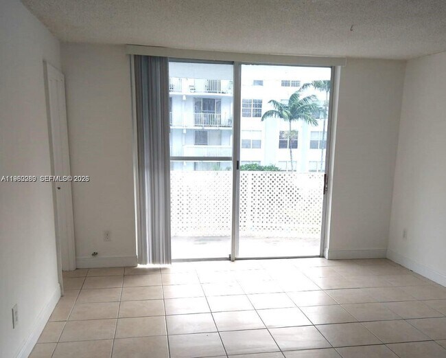 Building Photo - 488 NW 165th St