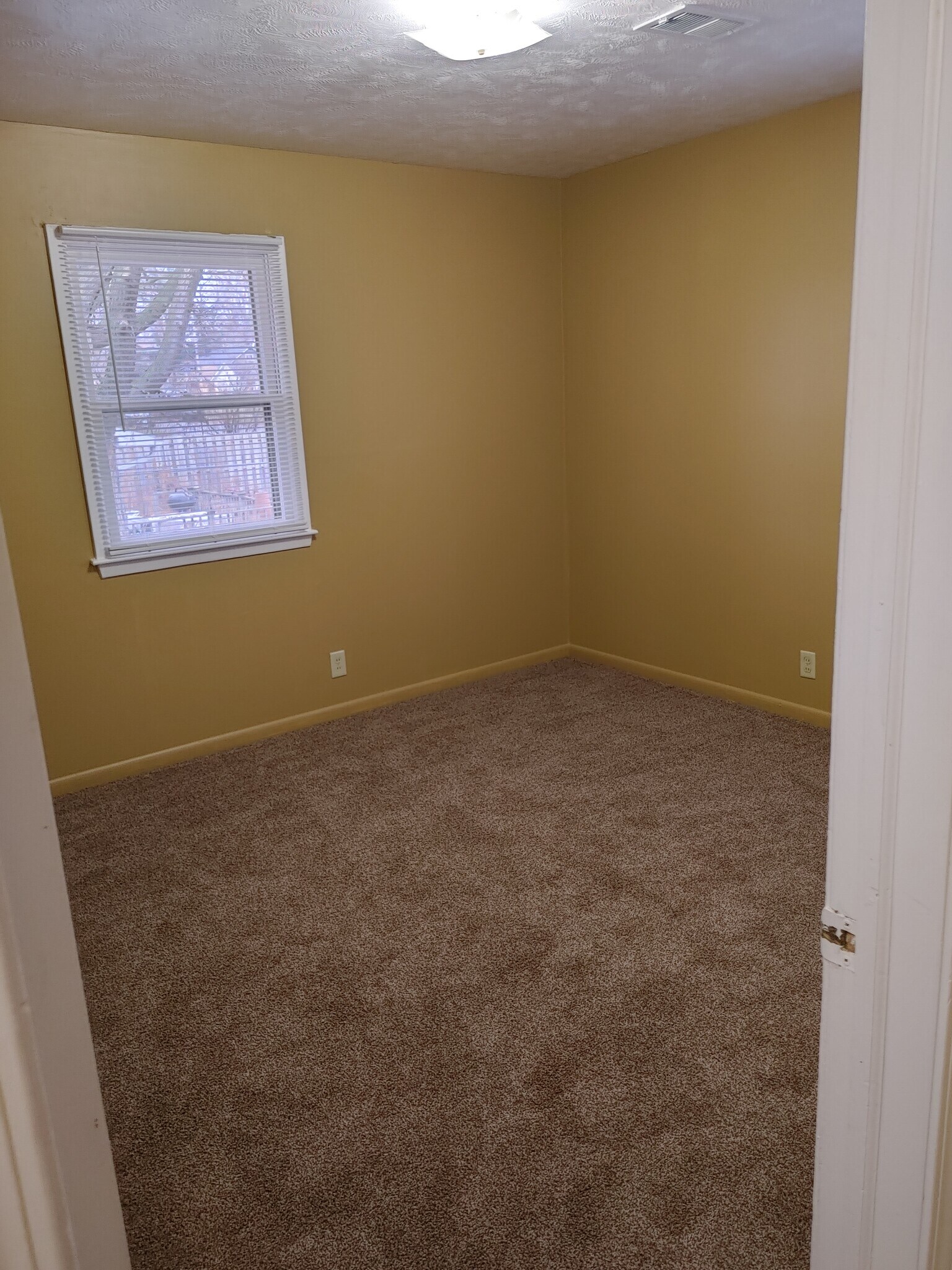 Building Photo - 2121 Euclid Ave