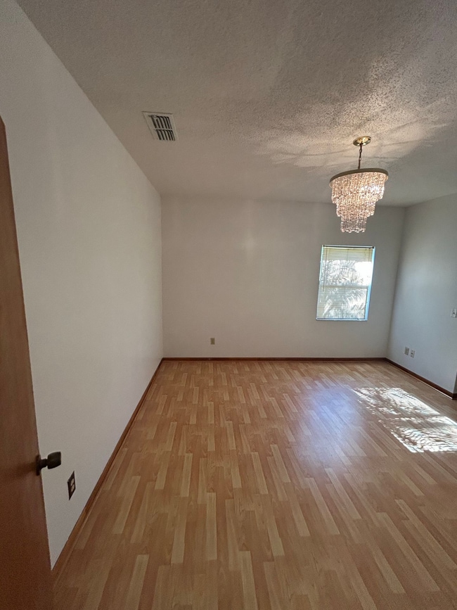 Building Photo - Northside Rental Home!