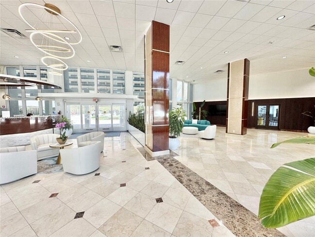 Building Photo - 4100 Galt Ocean Dr