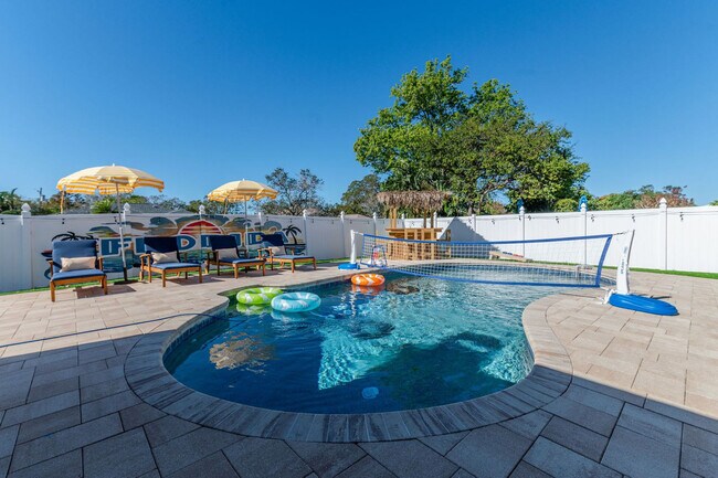 Building Photo - 9414 Laura Anne Dr