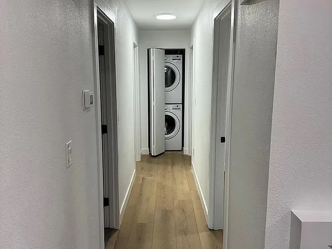 Building Photo - This newly remodeled home