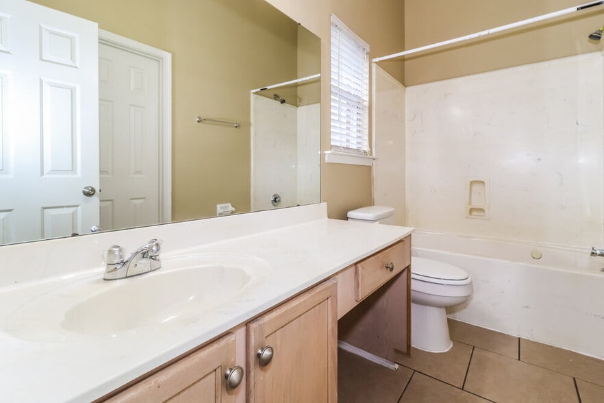 Building Photo - 2753 Virginia Woods Pl
