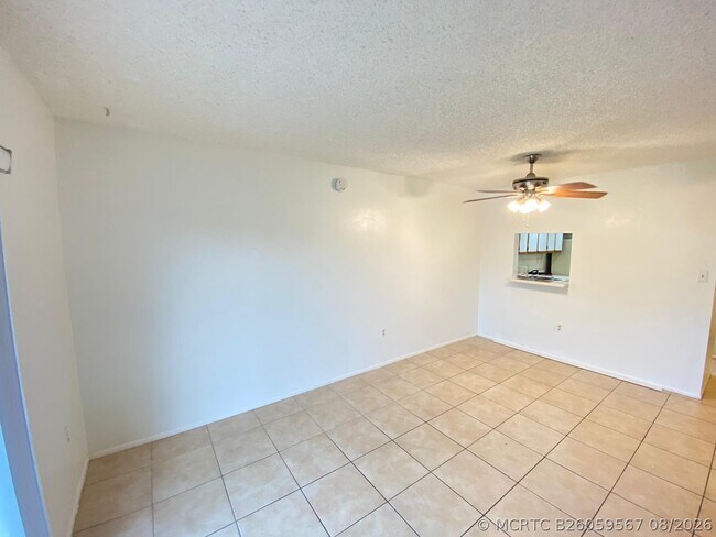 Building Photo - 4304 NW 9th Ave