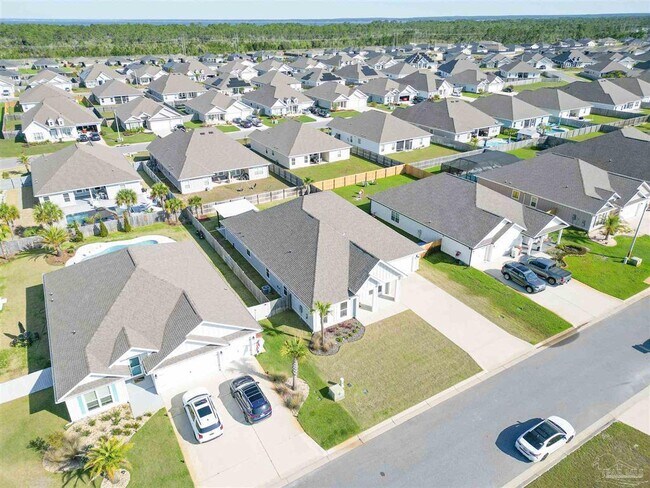 Building Photo - 6242 Jenks Dr