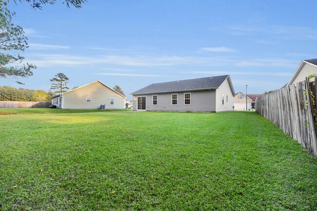 Building Photo - 152 Crooked Run Dr