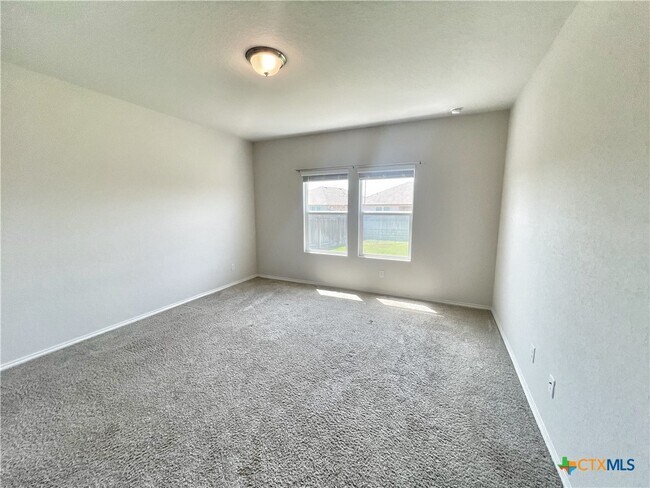 Building Photo - 940 Chachalaca Ct