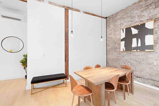 Building Photo - 25 Peck Slip