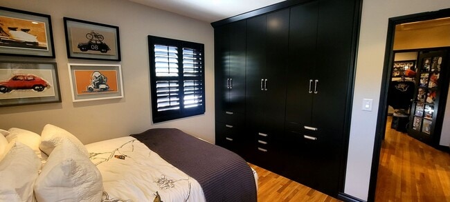 Building Photo - Midtown Ventura 3+2 Single Family Home $52...