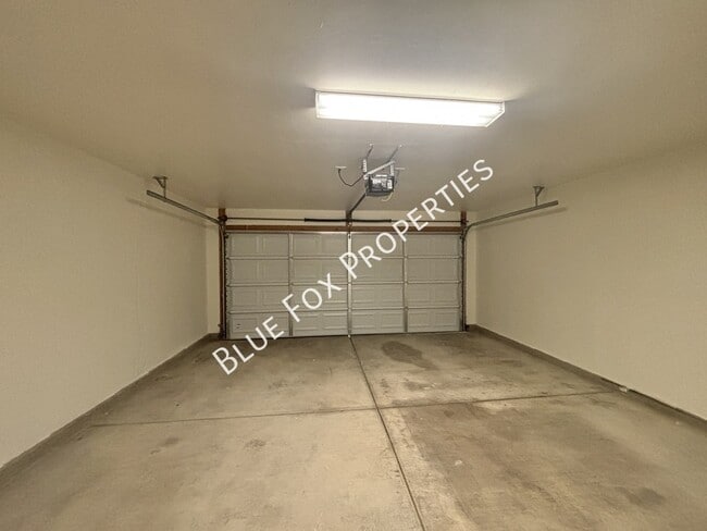 Building Photo - 5369 S Waterloo Ln