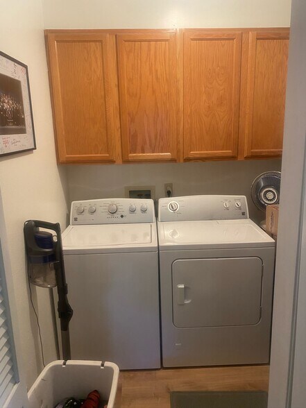 Building Photo - 535 N Yucca Ridge Rd